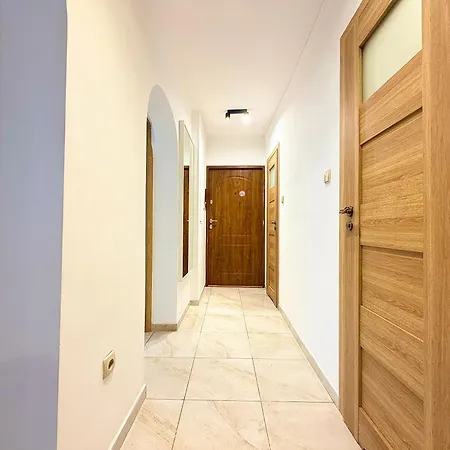 Appartement Rynek For 8 People By Bookinghost *