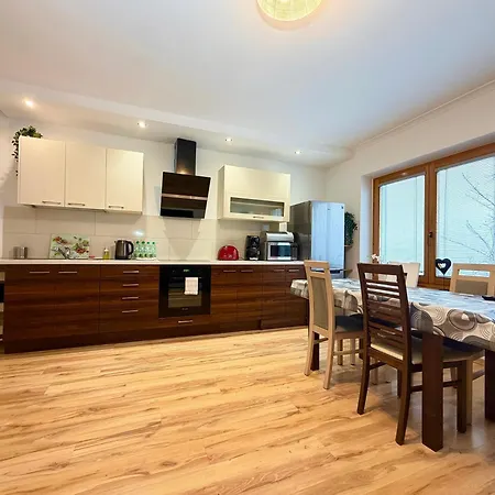 Rynek For 8 People By Bookinghost * Wrocław